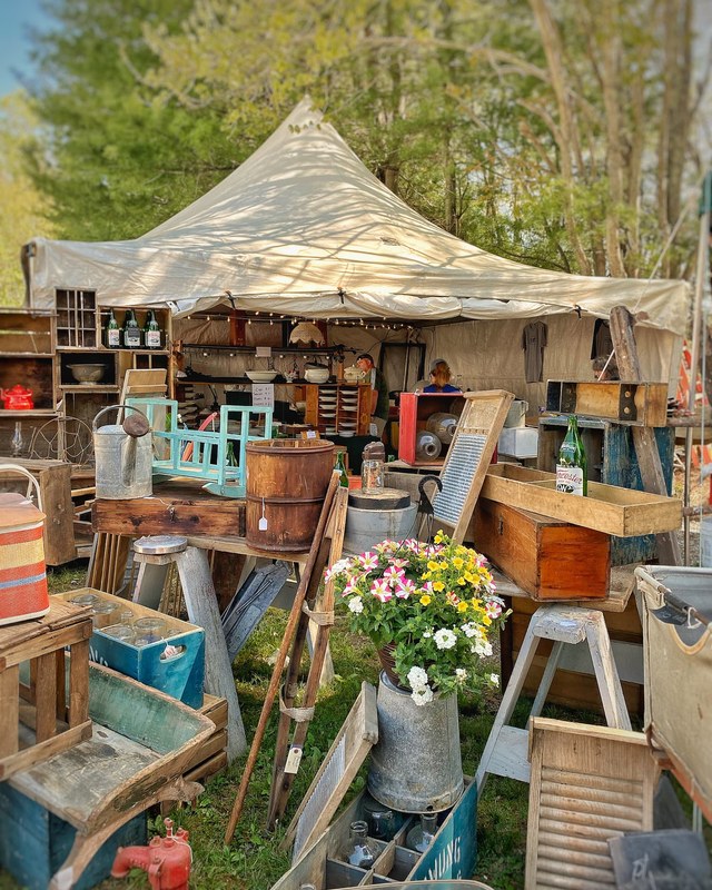 Image for Brimfield Antique Flea Market