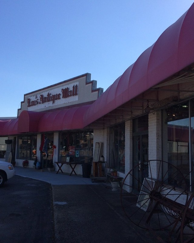 Image for Lou's Antique Mall