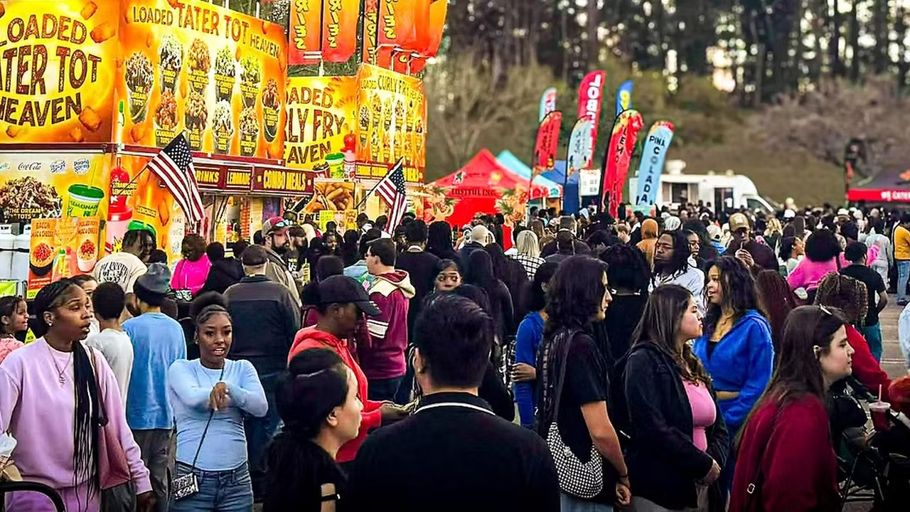 Image for FOODEESFEST Daytona Beach, Florida (40+ food trucks and craft vendors!)
