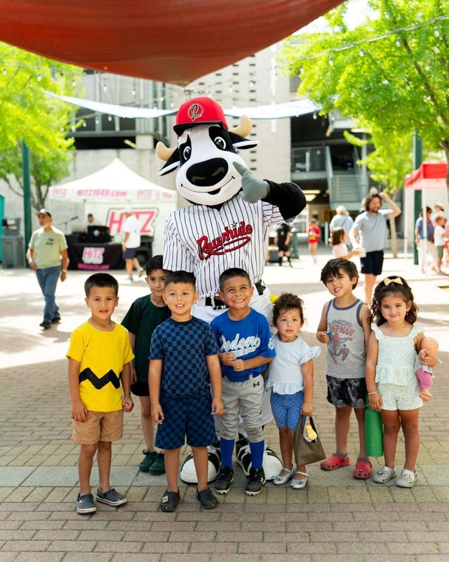 Image for Downtown Visalia Spring Market