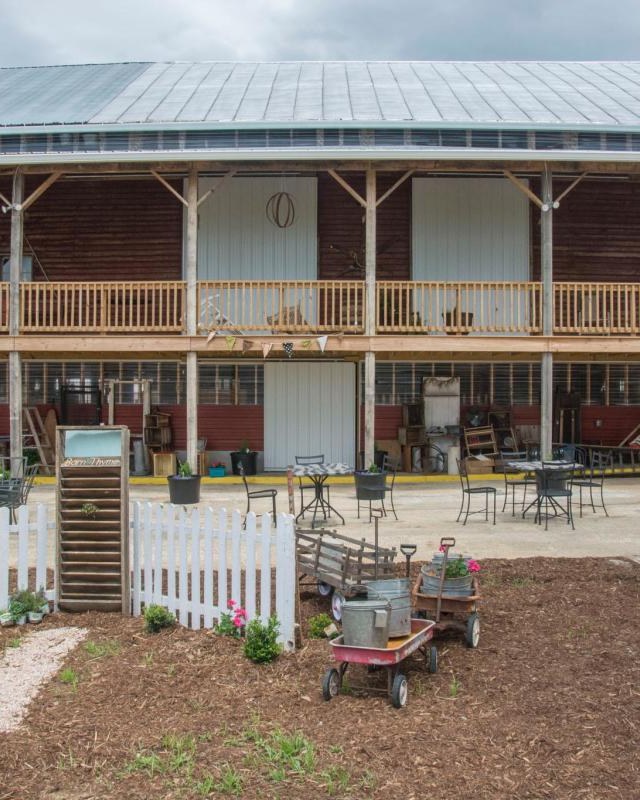 Image for Vintage Market at The Barn at Creekside Farm