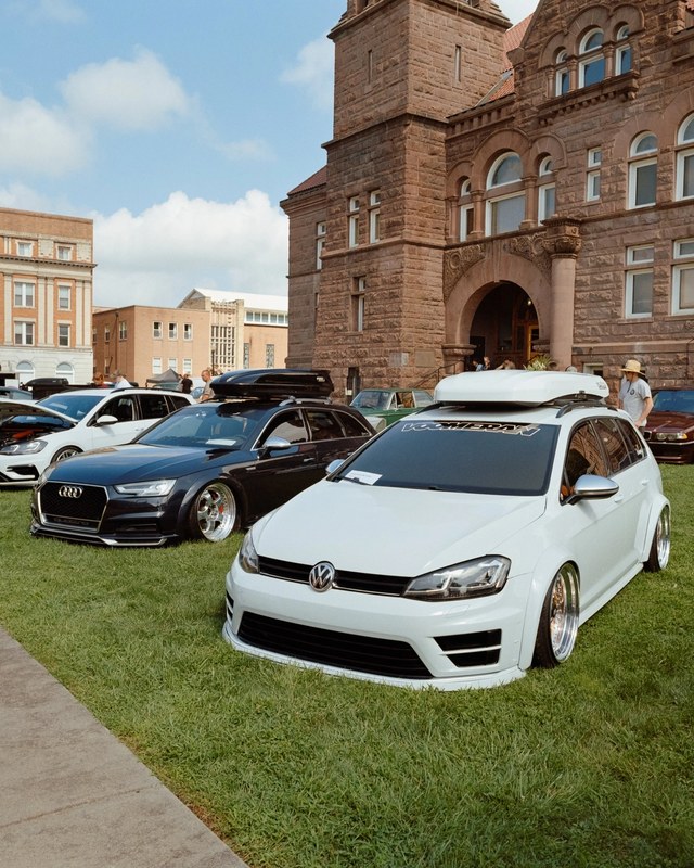Image for Lowered on the Lawn Spring Meet
