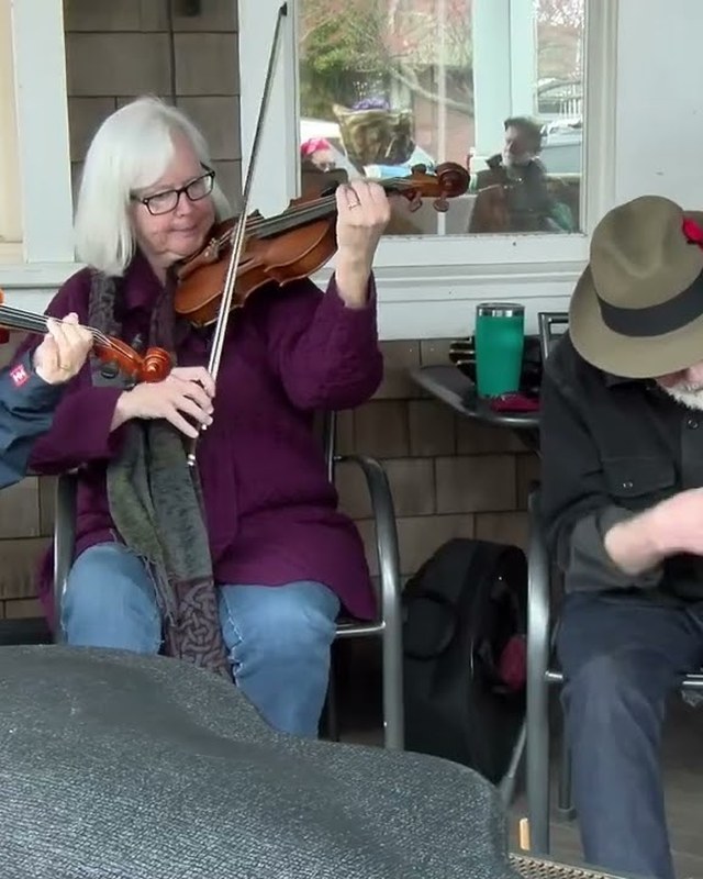 Image for Woods Hole Trad Stroll Artisans Market 2026