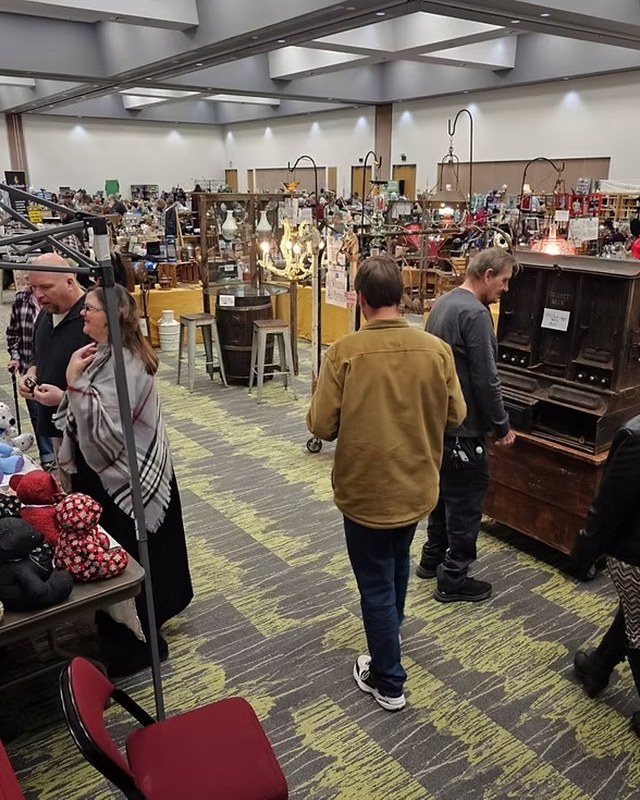 Image for Tanners Marketplace Antique Craft and Retro Show