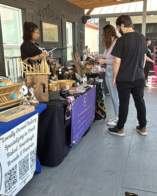 Image for Spring Courtyard Market - Outdoor Artisan Shopping in Old Town Spring