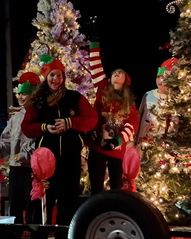Image for Holliday Christmas Parade & Christmas in the Park