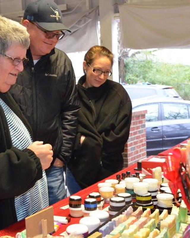 Image for Christmas Crafts at the Farmers Market