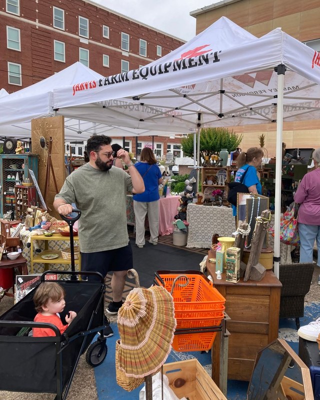 Image for Vintage Vibes Flea Market