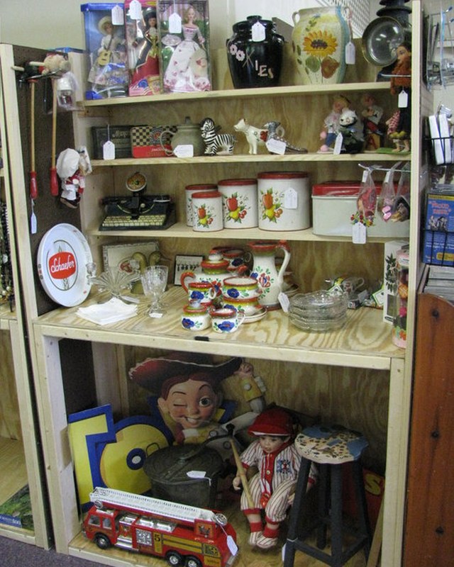 Image for Kev's Barnyard Flea Market Co-Op