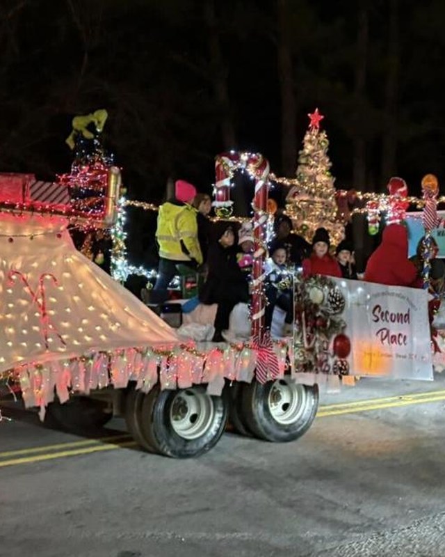 Image for Lincoln Christmas Parade and Tree Lighting