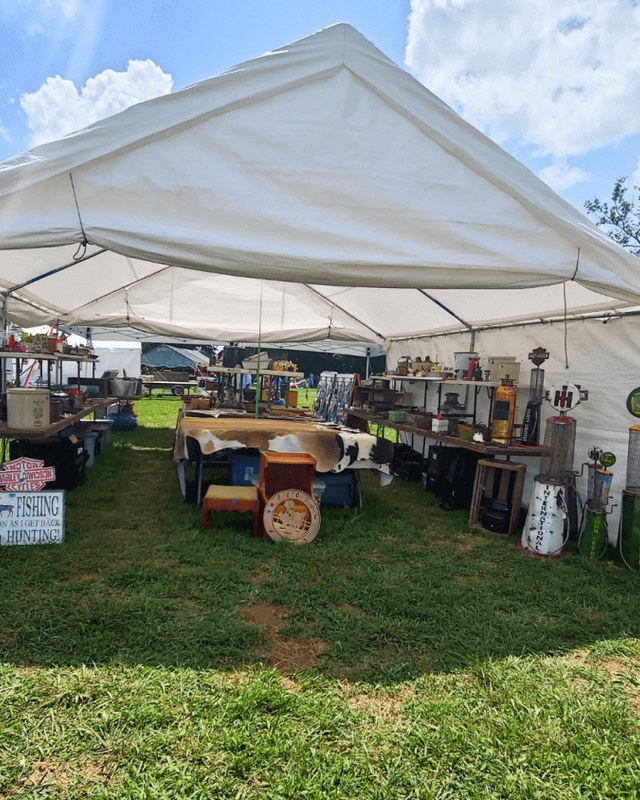 Image for Brown's Bluegrass Antiques (127 Yard Sale Major Vendor Stop)