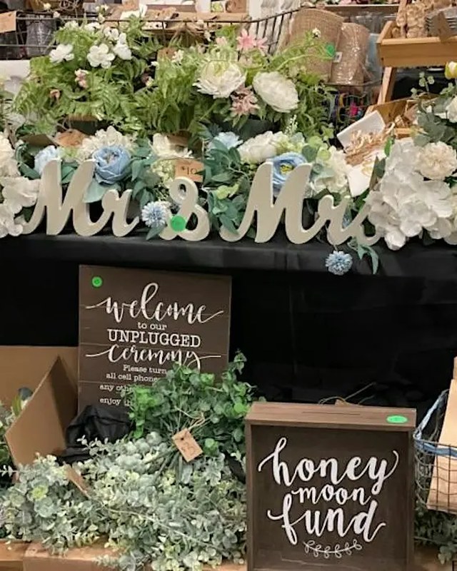 Image for Wedding Resale Market hosted by Wedly
