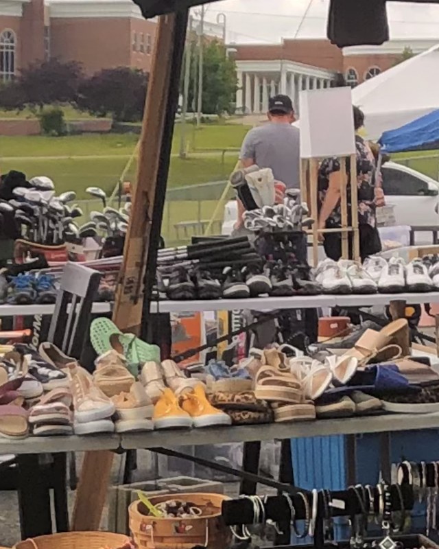 Image for 400 Mile Yard Sale