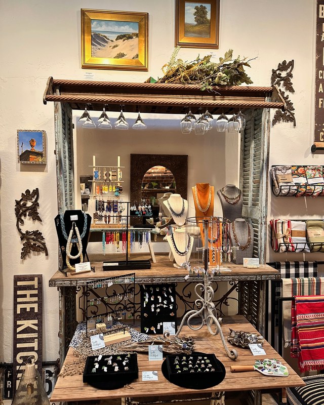 Image for Mayacamas Holiday Vintage Market